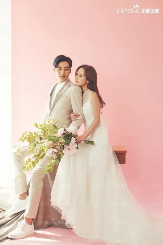 婚纱照韩式内景粉色气质,韩式内景婚纱照找哪家