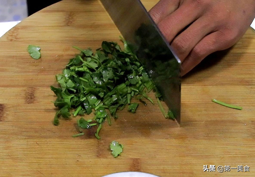 炸酱面最正宗的做法酱汁,这才是正宗做炸酱面的正确方法