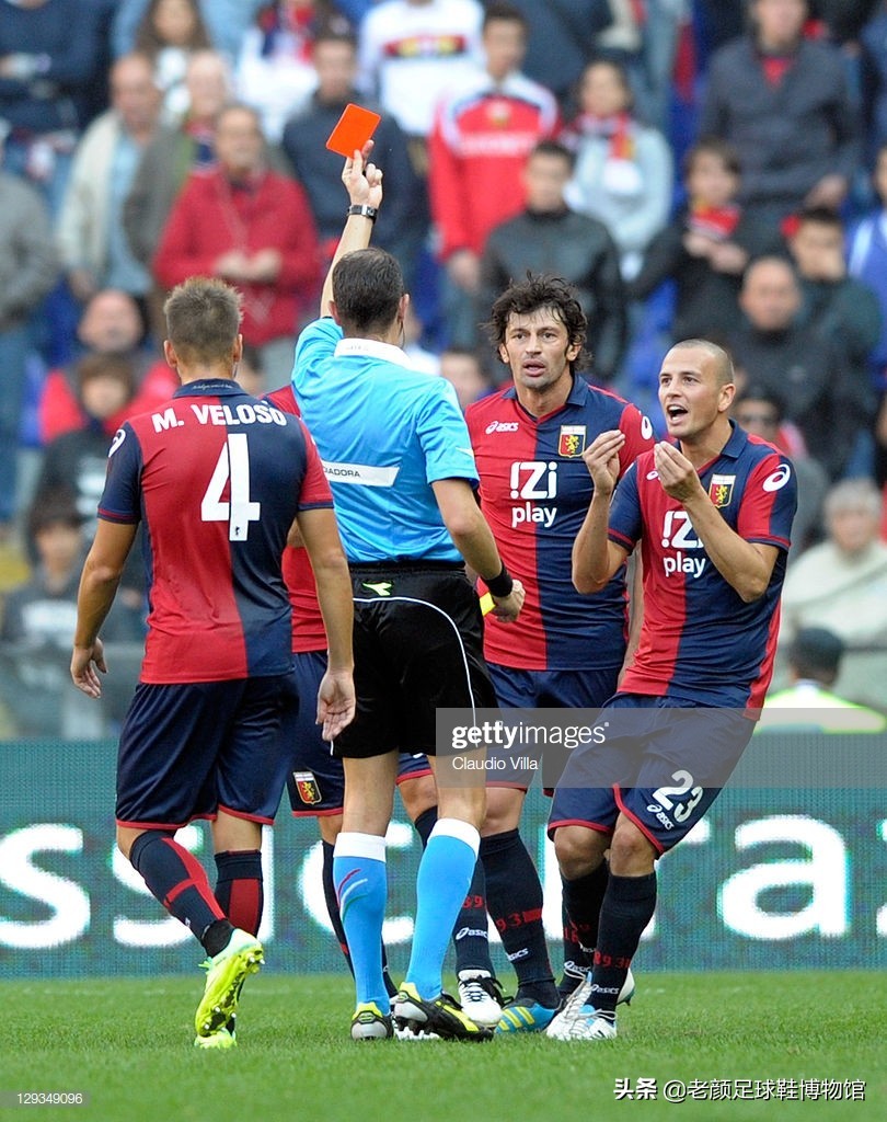 1600万欧的米兰左后卫，被伊布弄的身败名裂，退役半年当选副总理