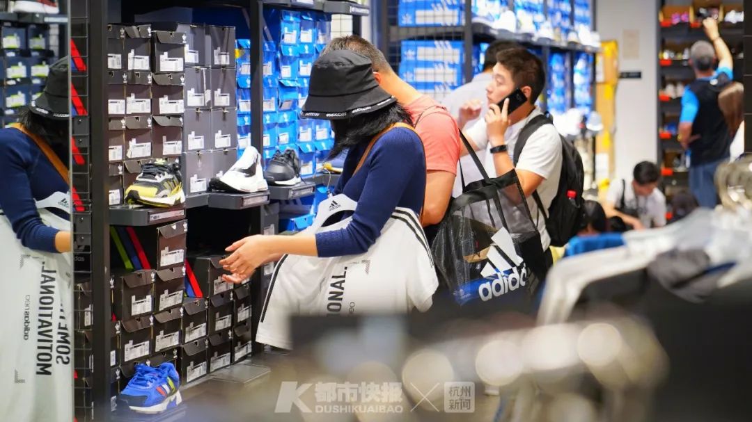 耐克阿迪有没有一定的质量问题,阿迪耐克真假穿着体验