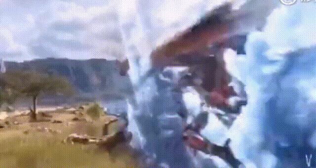 优衣库猫爪杯t恤,优衣库猫爪杯