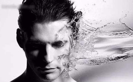 青春期男生开始爆痘，先力所能及的养成这11个习惯，痘痘会少很多