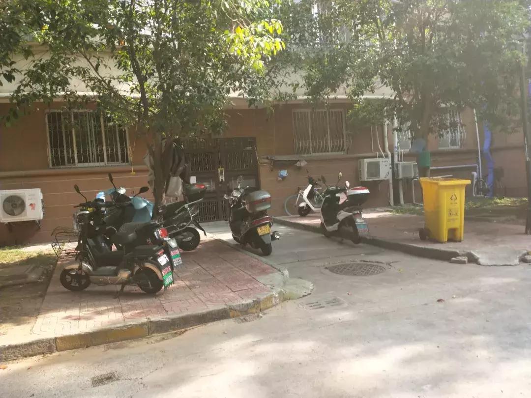 南京月牙湖明湖山庄,南京月牙湖公园明湖山庄