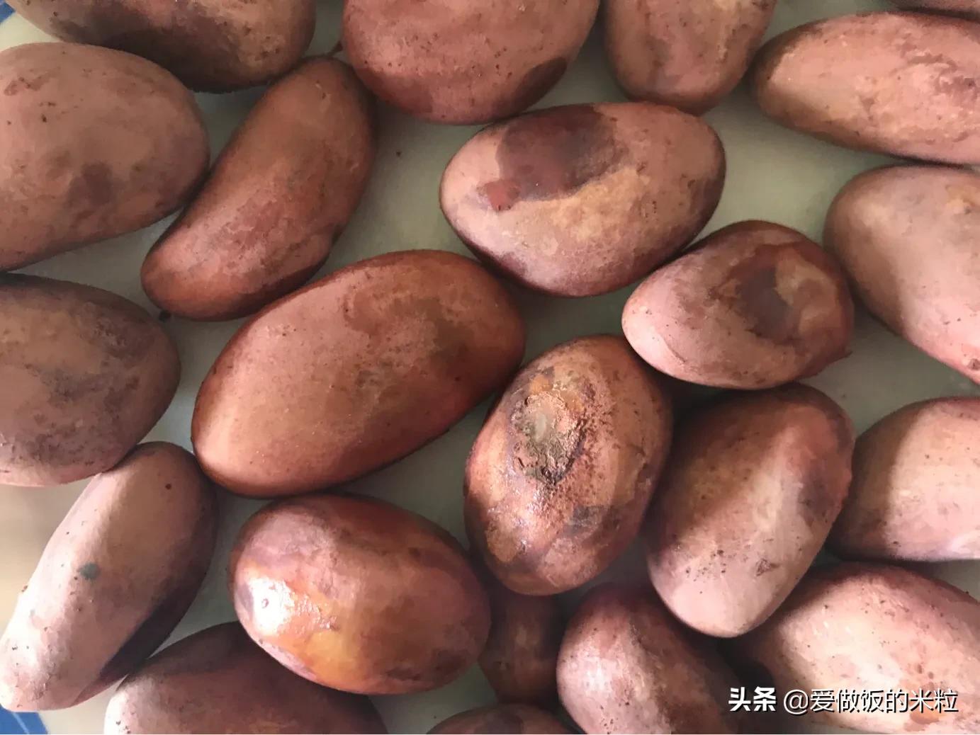 菠萝蜜的核是不是和板栗一个味道,菠萝蜜核和板栗可以一起吃吗