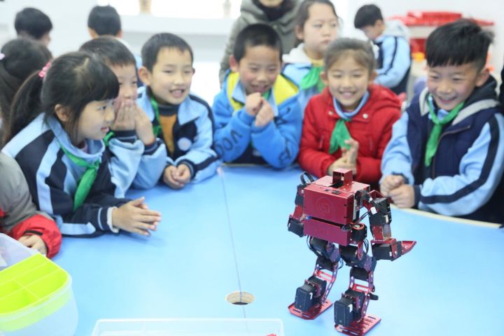 什么是机器人编程课程,机器人课程值不值得学