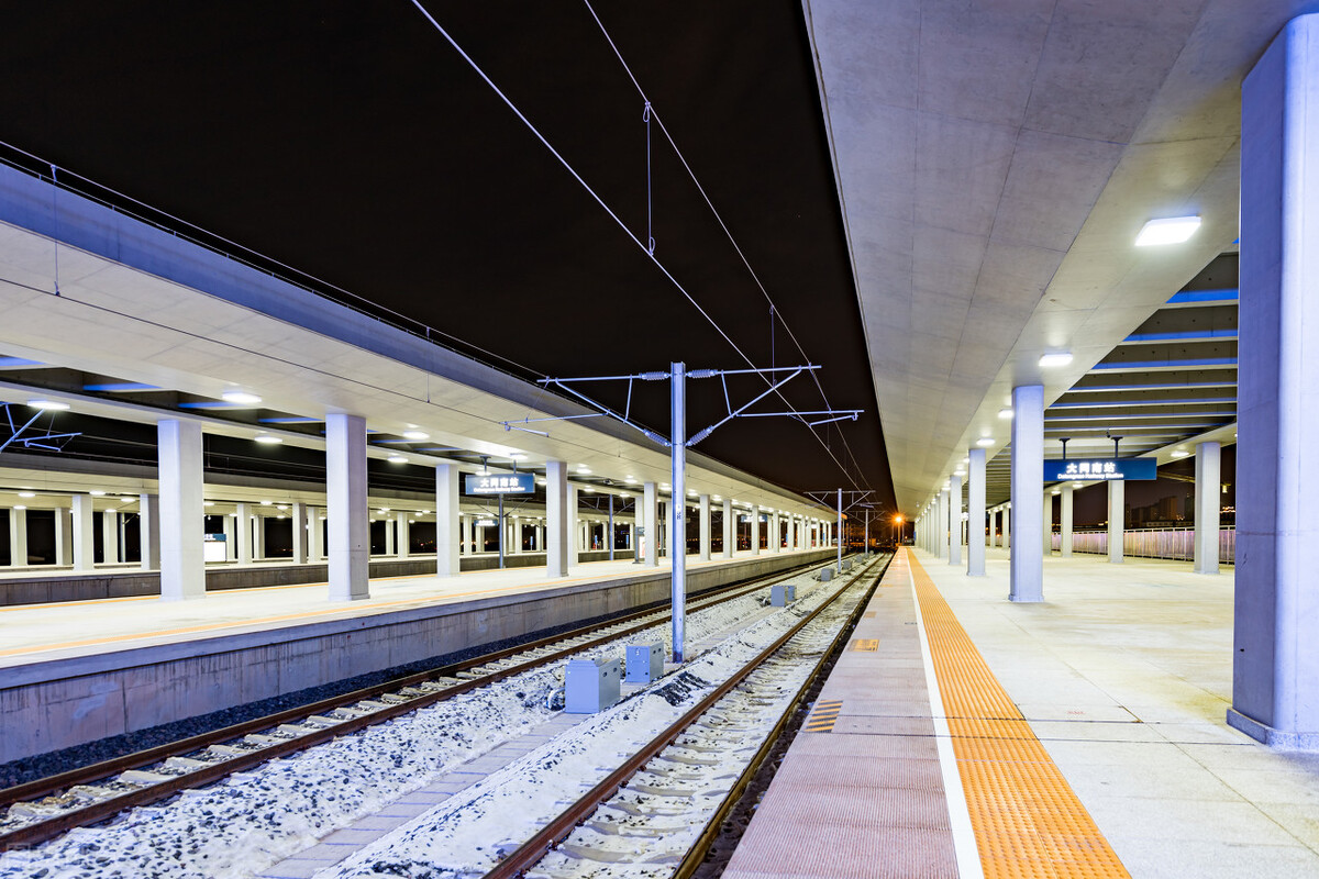 西安站和西安地铁站是同一个站吗,西安站到西安北站20分钟能到吗