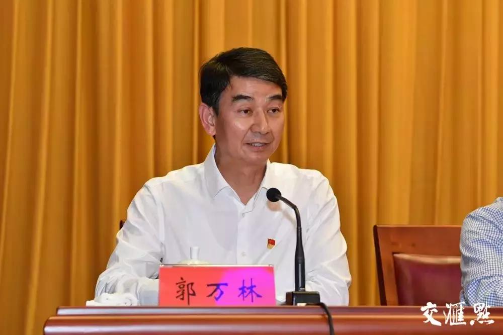 江苏省“七一”表彰会上，这4位先进典型的感人事迹，激起阵阵热烈掌声！（报告摘录）