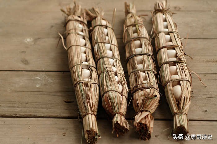 云南八大怪一道菜,云南十八怪三个蚊子一盘菜是什么