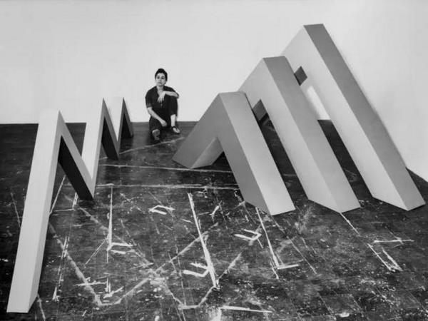 天天喊着女权?朱迪·芝加哥了解一下