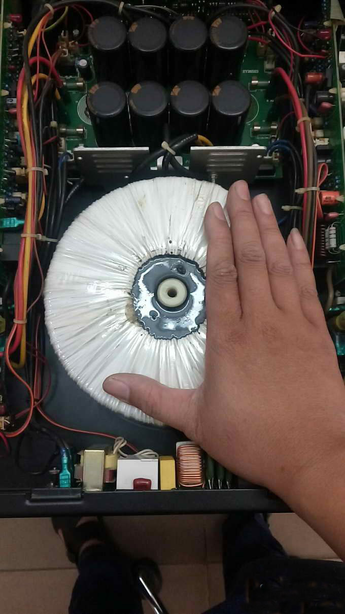 雅马哈功放机不开机故障维修,维修一台不开机专业功放机