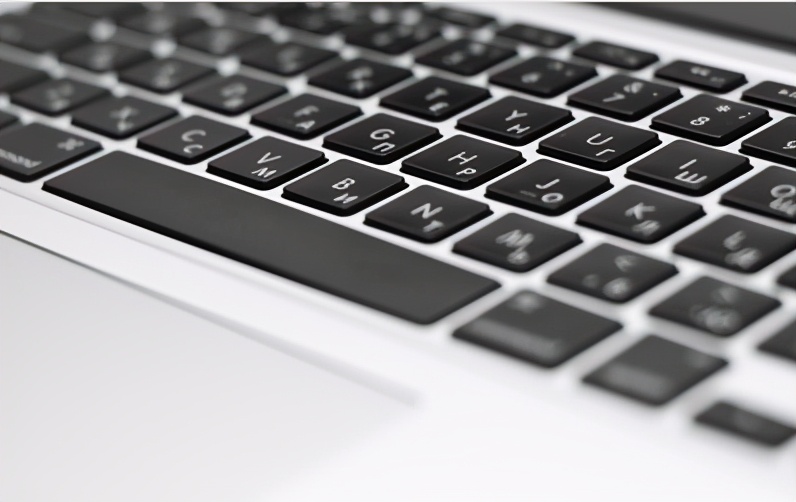 电脑空格键掉了怎么安上,电脑键盘空格键安装