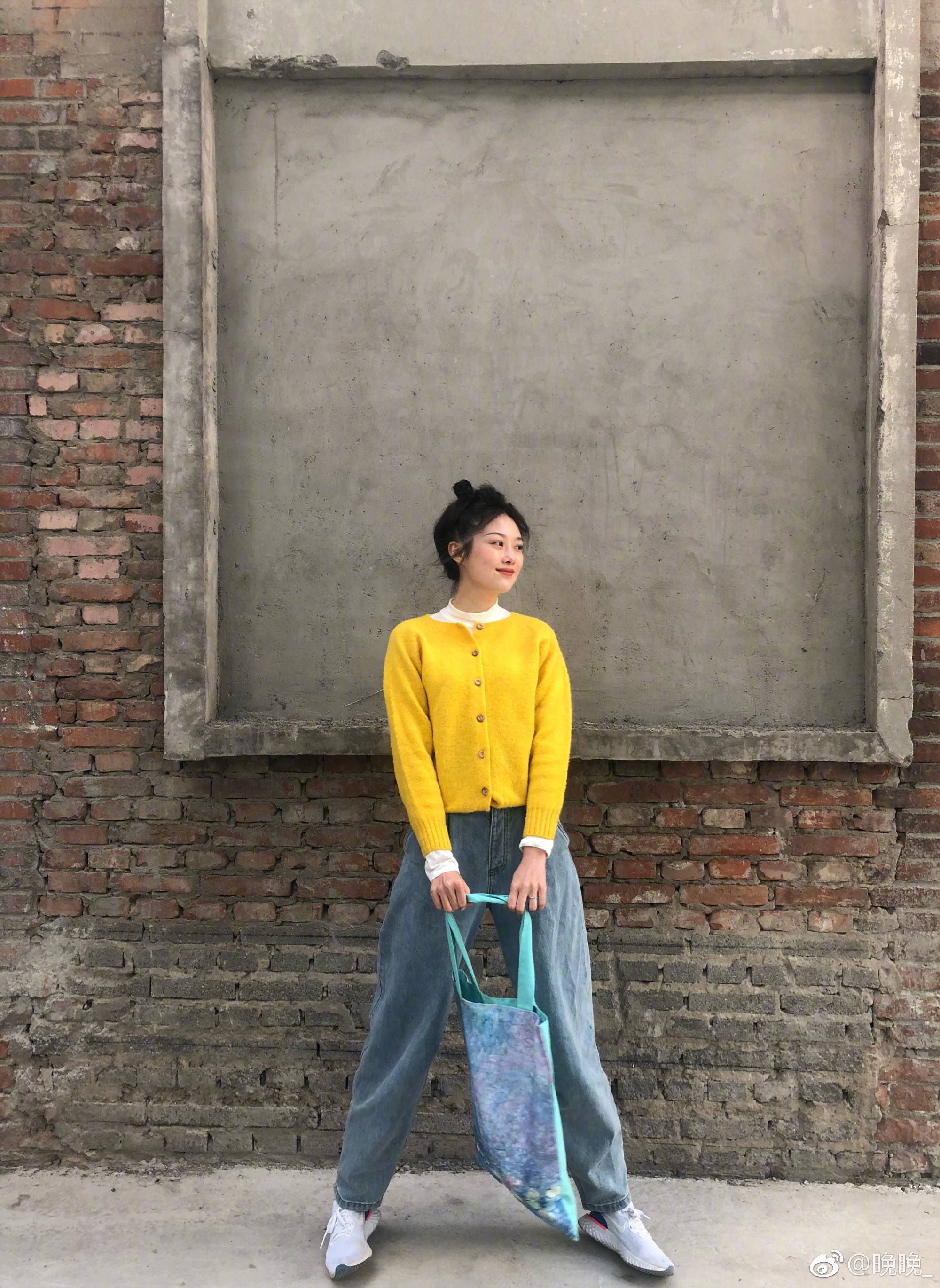 网红鼻祖晚晚和舒淇同框比美赢了？妆容穿搭都有小心机，来抄作业