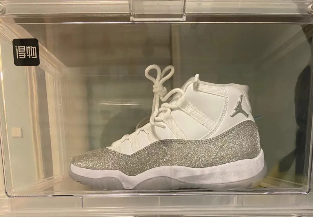 涨见识了!原来很多开宝马的都有一面鞋墙,穿的球鞋不上千就上万