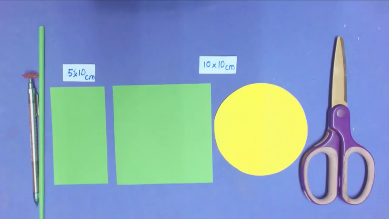 送给妈妈的用剪纸做的花朵手工,剪纸花朵制作教程步骤图解