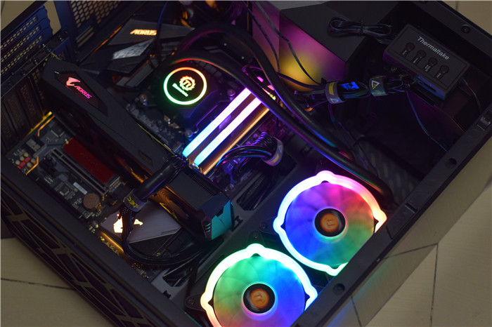 i79700kf配什么显示器,i79700k配置用什么显示器