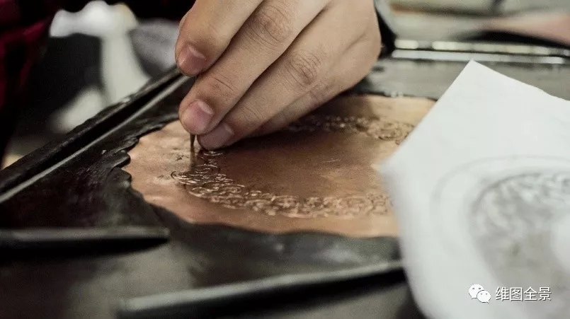 古法手工银饰匠人,匠人精神来自于平凡中的坚守