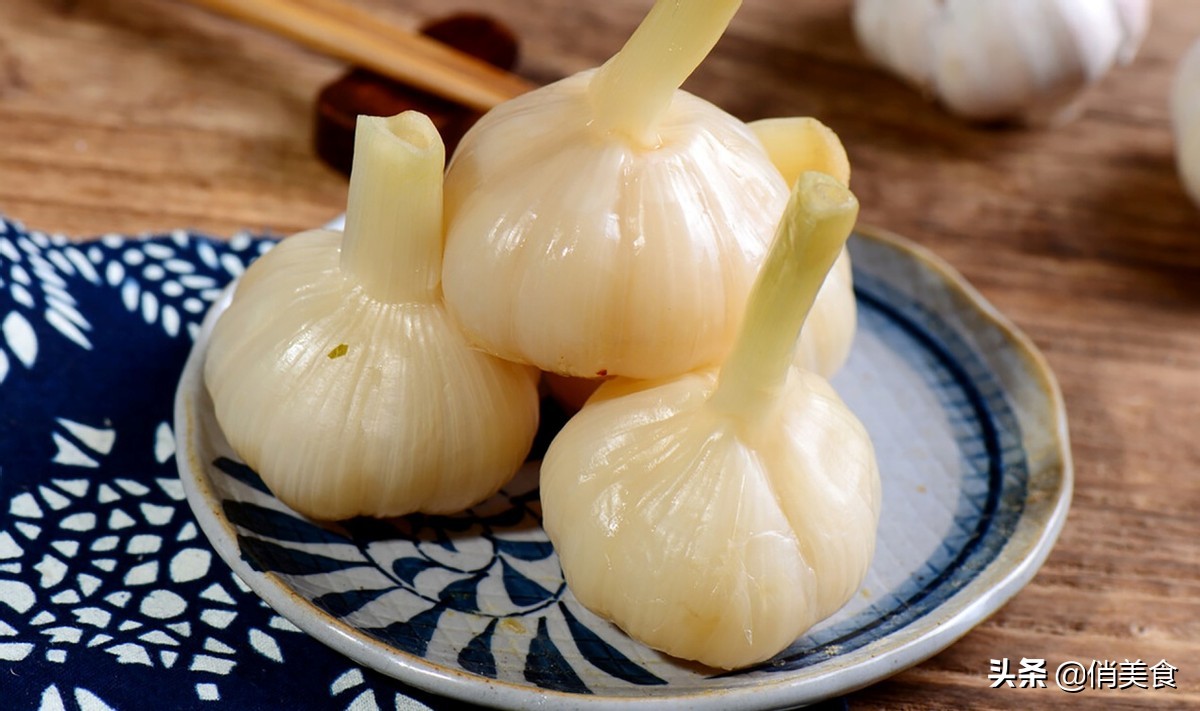正宗糖醋蒜的腌制方法家常,糖醋蒜的正宗腌制方法
