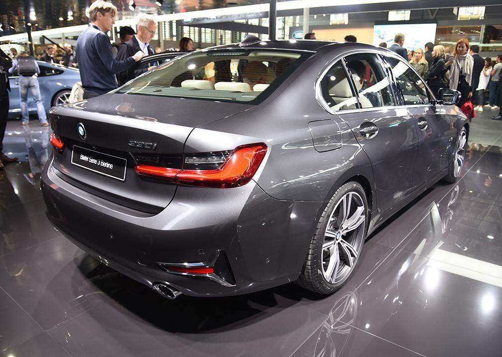 华晨宝马3系2019款短轴,全新加长宝马3系