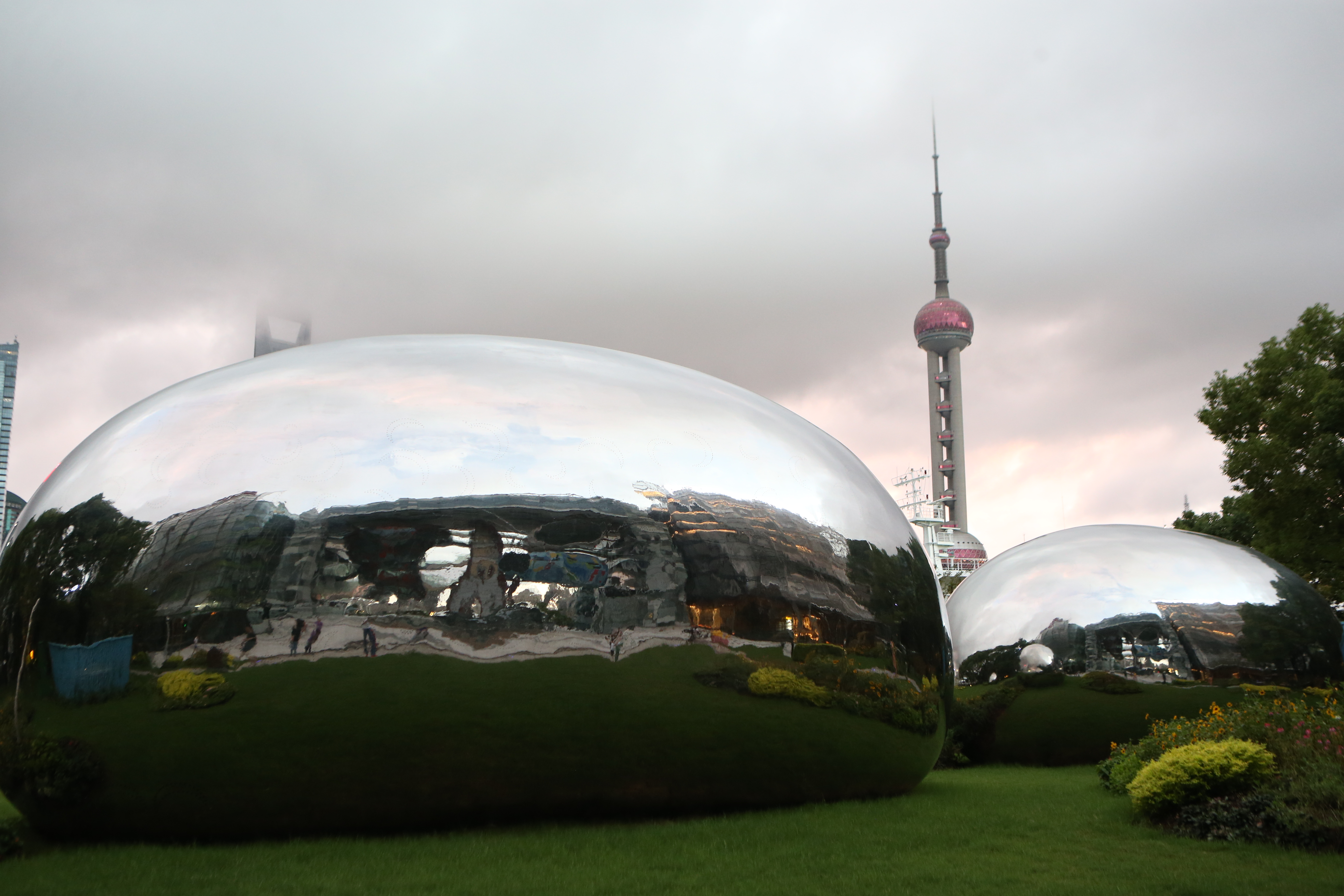 北外滩银色水滴,上海外滩惊现巨大海市蜃楼