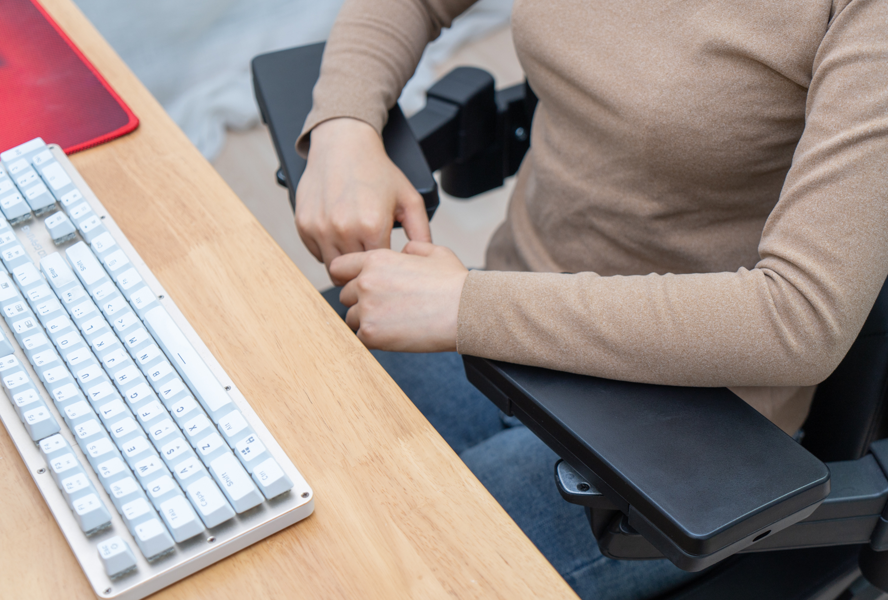 傲风透气电竞椅,椅子就坐傲风电竞椅