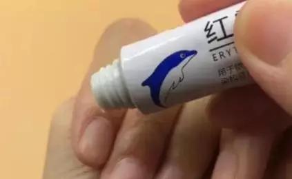 红霉素软膏永远不能滥用,神药级的红霉素软膏你真的会用吗