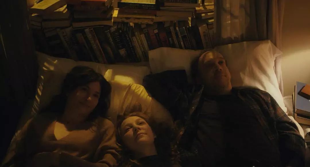 造人不靠*生活性**，夫妻俩竟然对生育上瘾