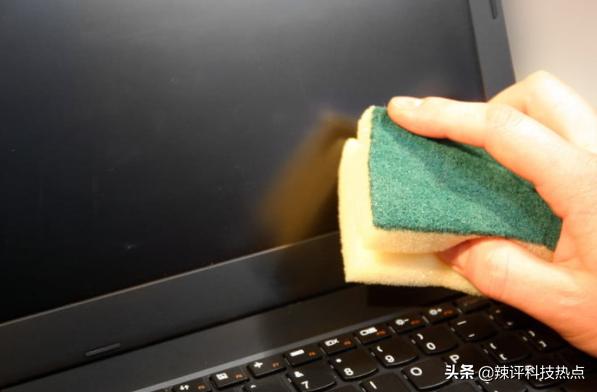 电脑屏幕怎么清洁污渍,生活小妙招电脑清理