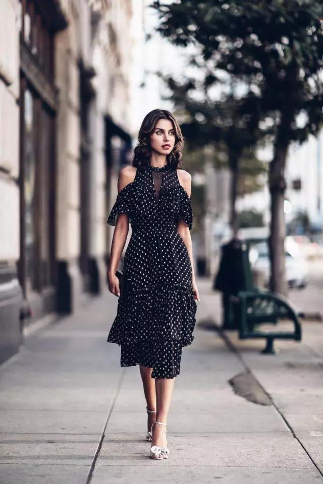 来自“波尔卡圆点”的优雅，重现经典时代风格