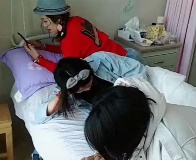 生完孩子后会变成晒娃狂魔吗,顺产的娃几天可以出去晒太阳