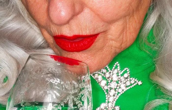 全球创意海报100张,最新创意海报合集值得收藏