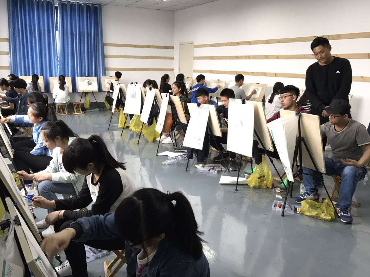 美术生要失业了吗,美术艺术生毕业后找什么样的工作