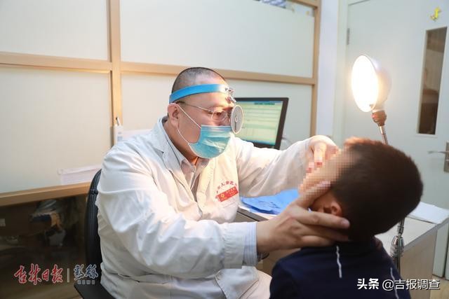 小孩鼻腔塞了纽扣电池,儿童鼻腔取出纽扣电池