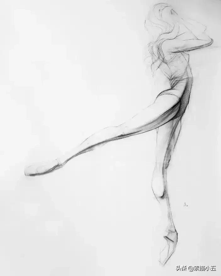 他画的素描无与伦比,他画的画栩栩如生让人拍案叫绝