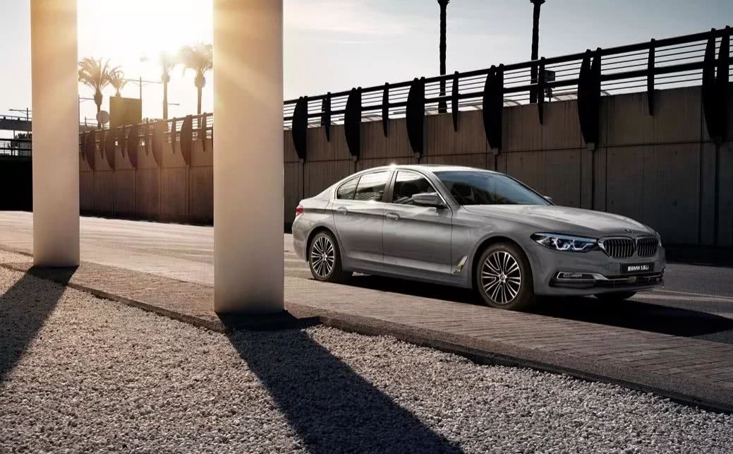 宝马5系530li2022大改款,宝马530li2022款