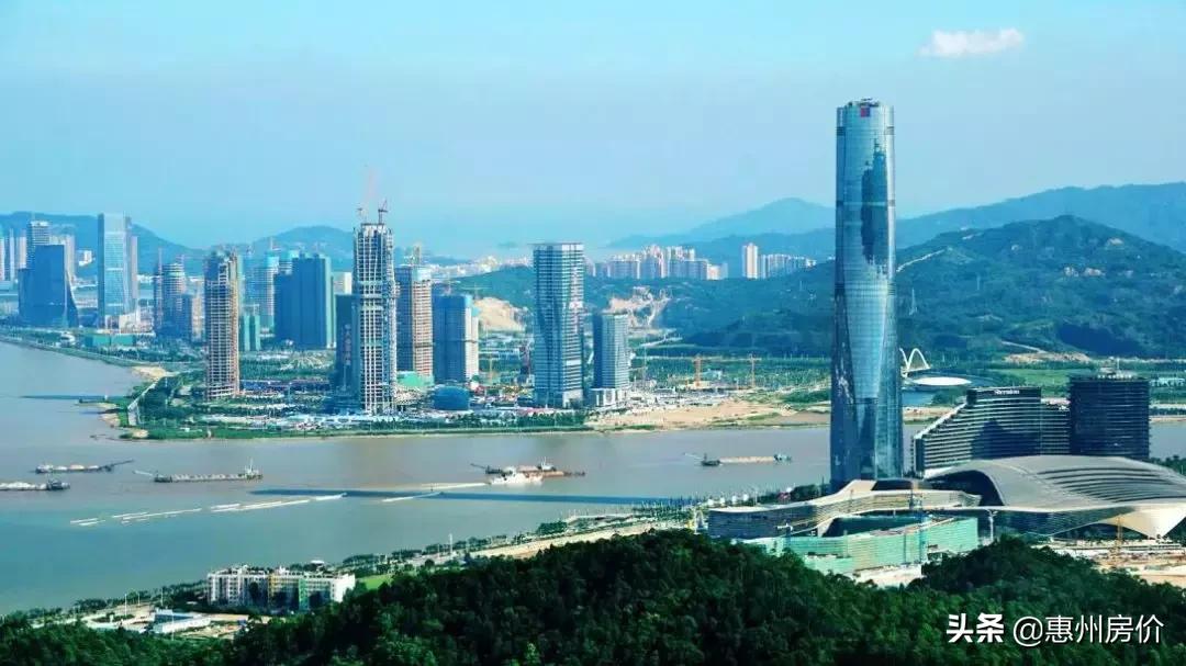 总建筑面积24000,总建筑面积26万平米