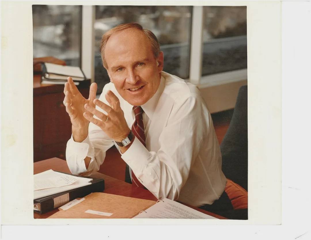 马云谈苏世民完整视频,马云和苏世民谁有钱