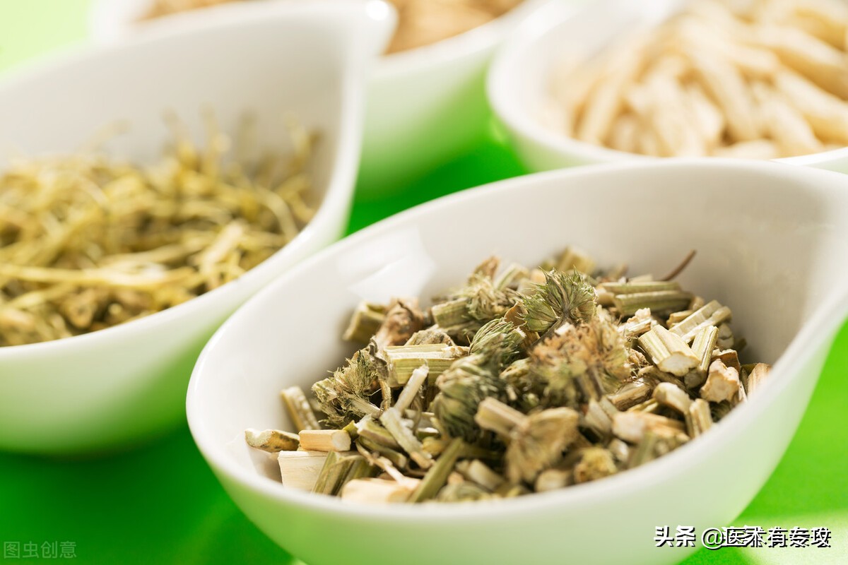 两肋胀痛与肝有关吗,两胁胀痛吃逍遥丸还是龙胆泻肝丸