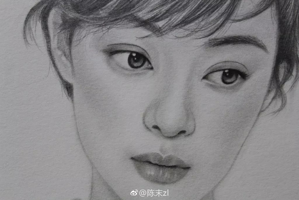 大学没毕业，95后妹纸用一支铅笔就撩到了范冰冰！这...