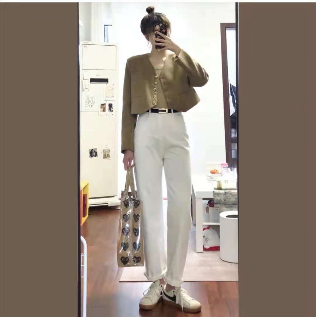 50岁白裤子搭什么上衣好看,米白宽腿裤子配什么上衣好看