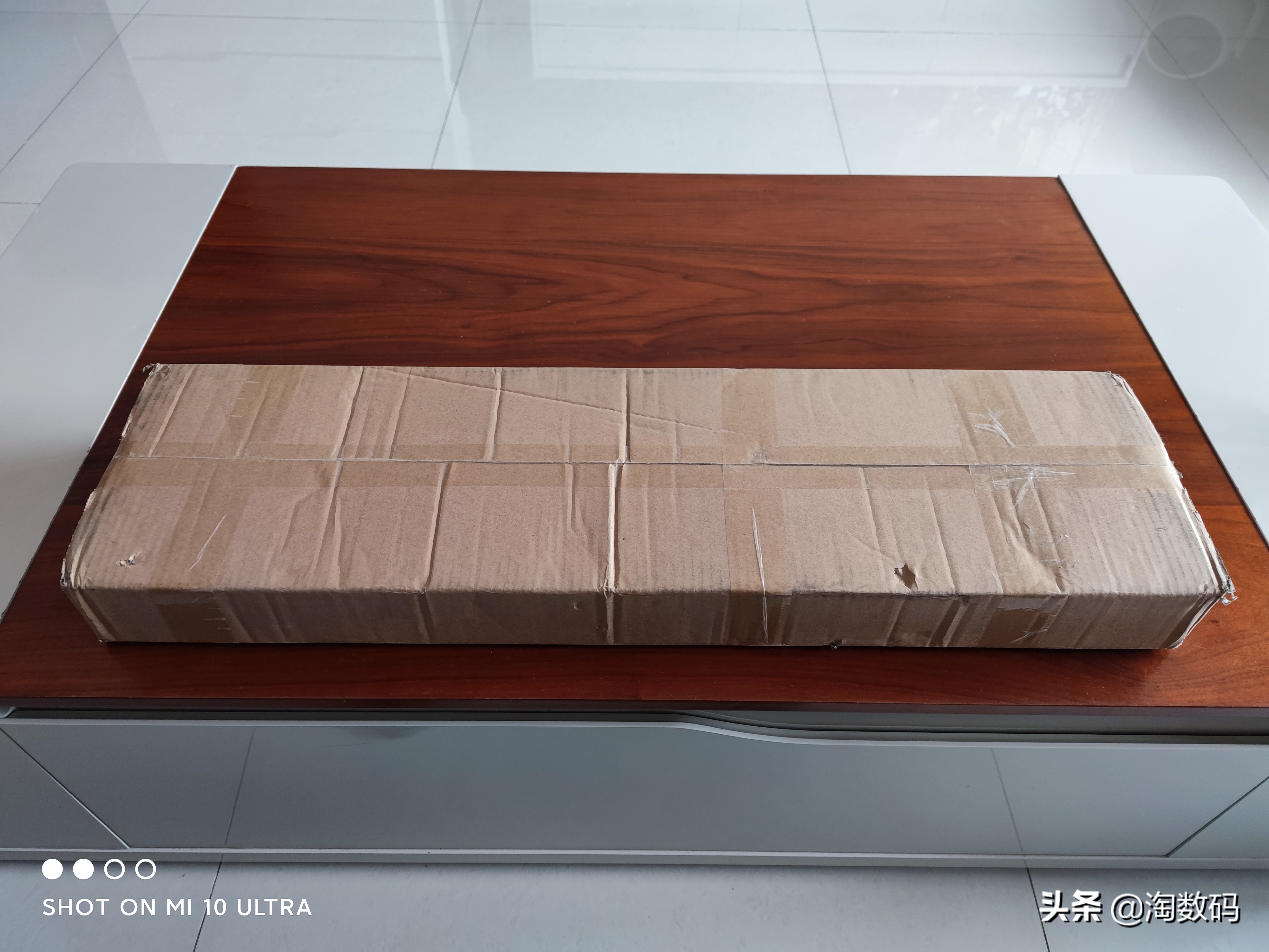 21款e300l亮黑贴膜,e300l豪华立标版2023钢化膜