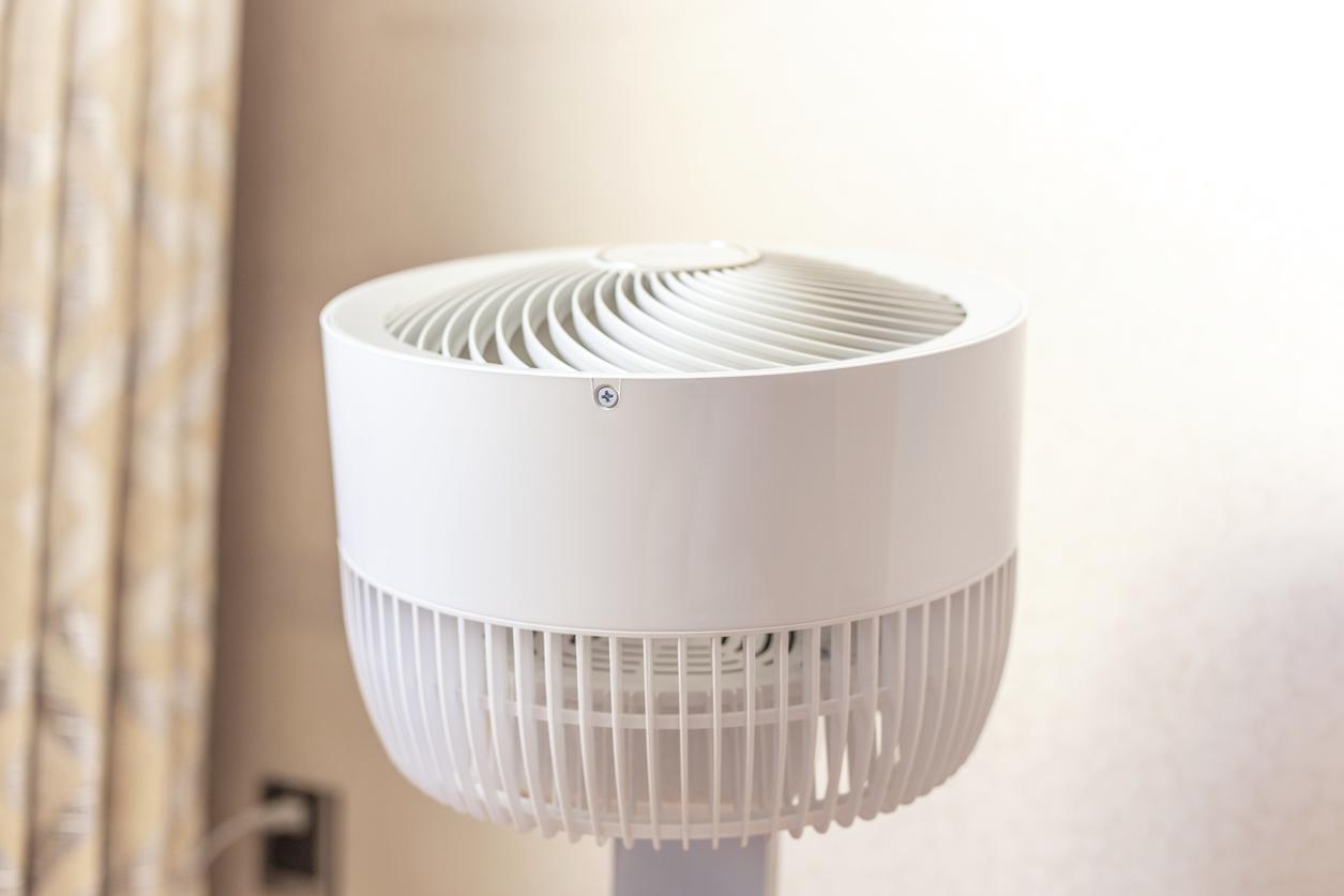 艾美特空调扇怎么用更凉快,空气循环扇让空调更凉快