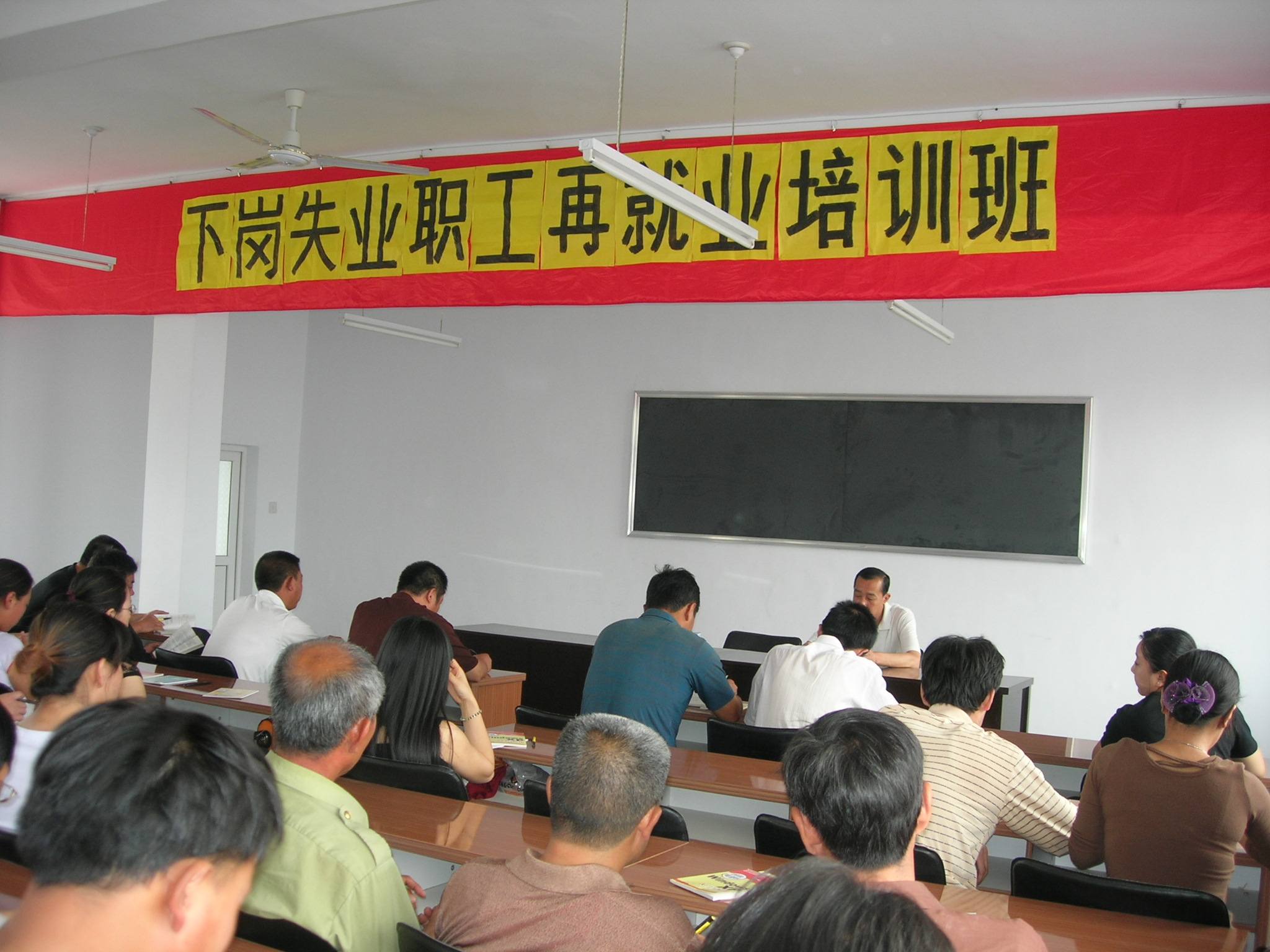 为什么其他国家手机品牌那么少,为什么全世界只有中美韩三国