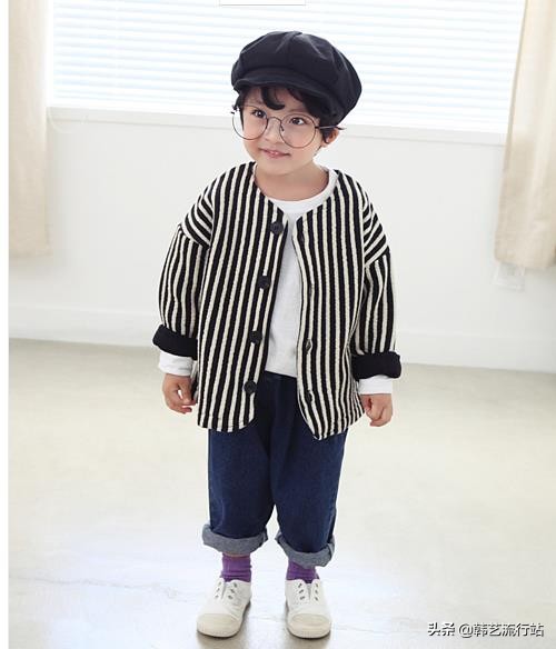 看童装最流行款式,2022年最流行秋冬款的童装风格