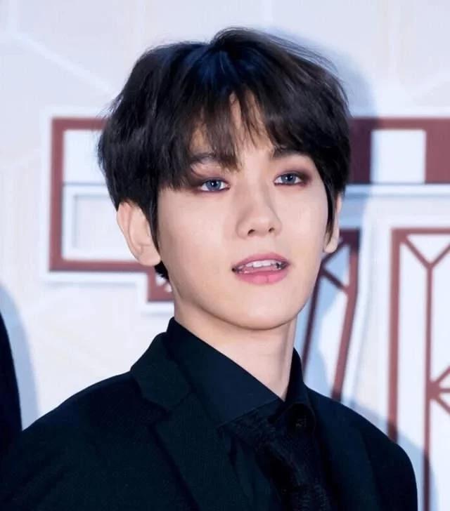 韩国男团戴美瞳真的太好看了！边伯贤、金泰亨谁更适合带美瞳呢？