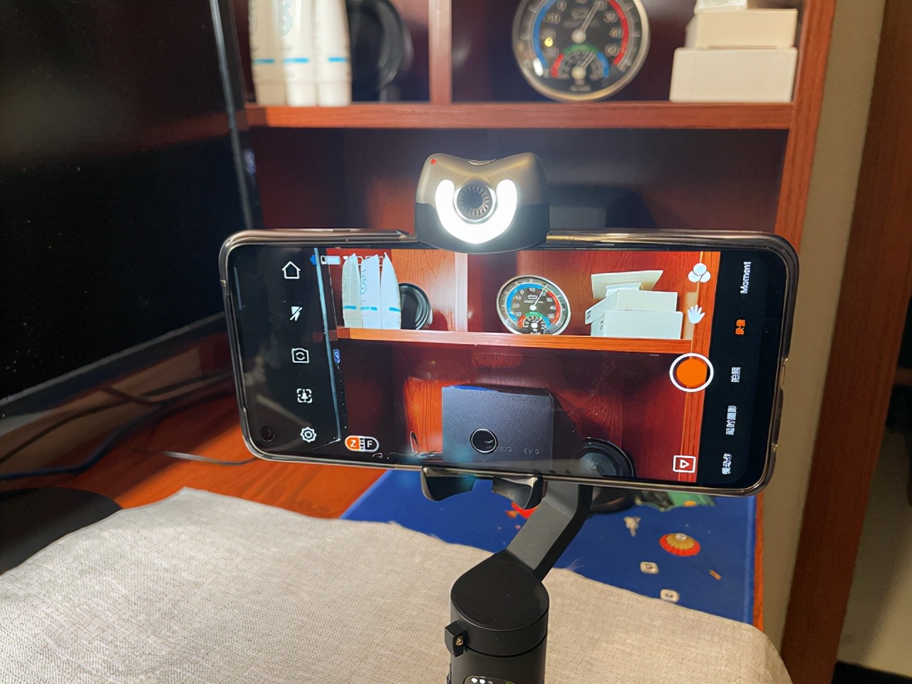 浩瀚稳定器v2s用后置摄像头跟拍,浩瀚卓越ai跟拍稳定器v2