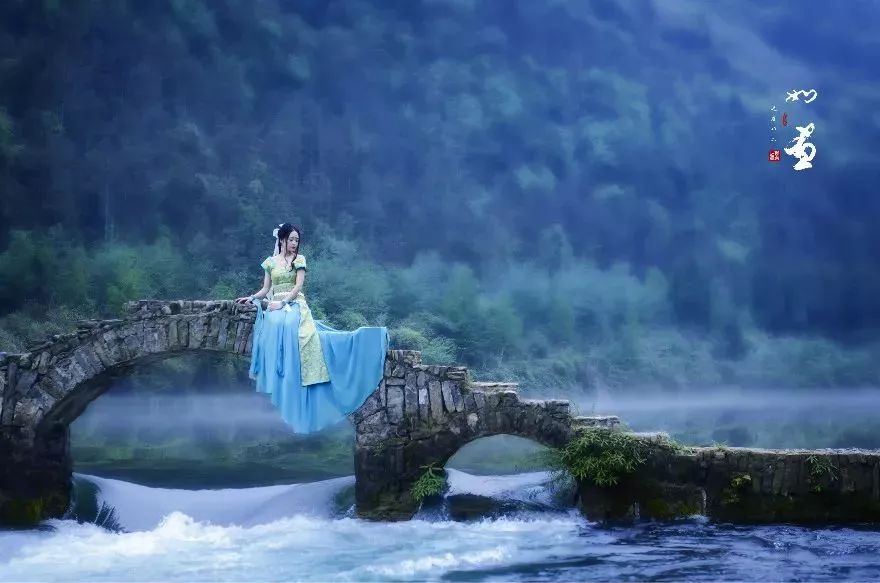 诗歌：《拥抱红尘中的暖》文/苏木半夏诵/文香竹伊