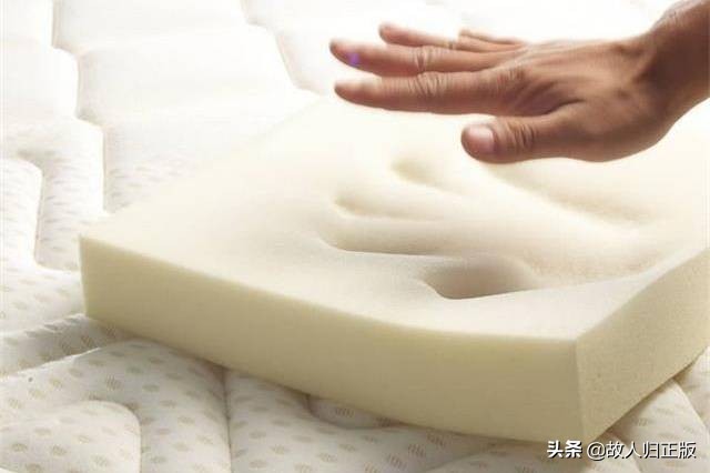 乳胶床垫下面垫弹簧床,弹簧床好还是乳胶床好