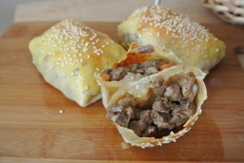 疆味地道的烤包子,好朋友们尝一尝新疆的正宗烤包子