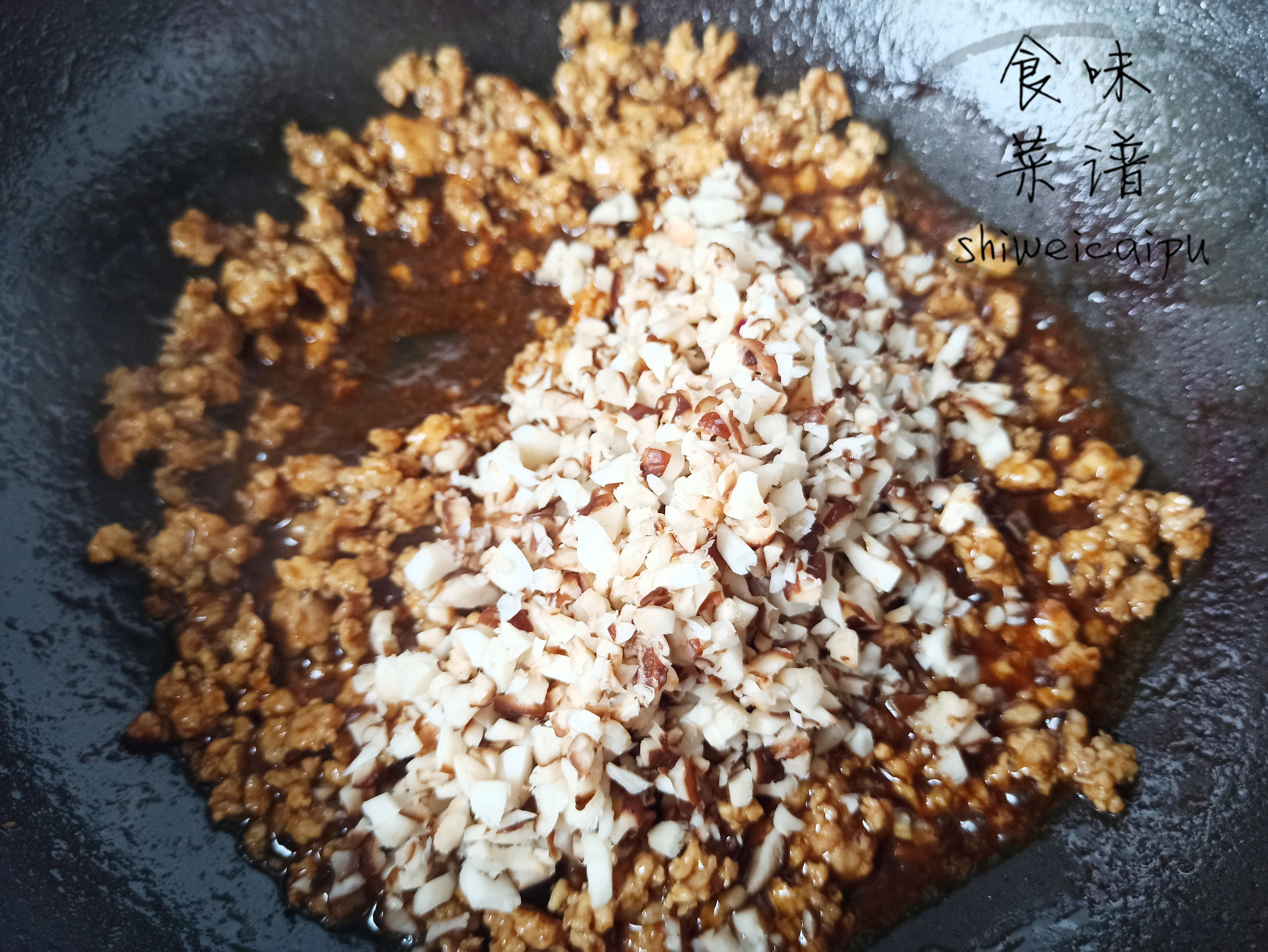 怎样包酱肉包子更好吃,怎么做酱肉包子蓬松又软又好吃