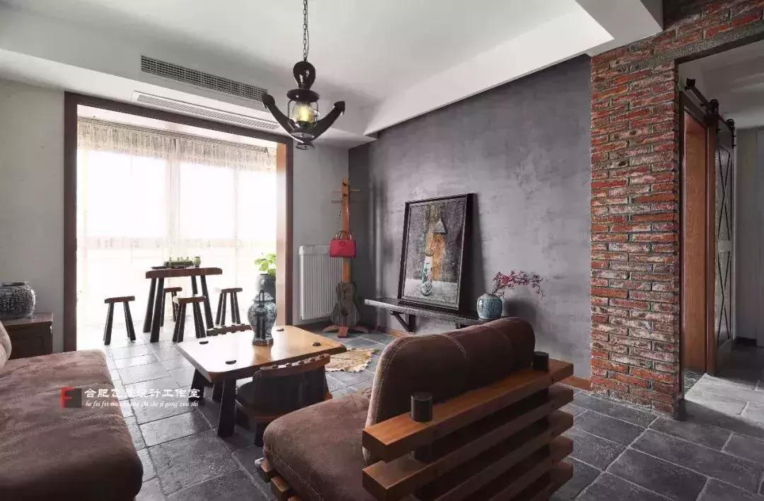 电视背景墙平面好看还是悬挂好看,入住后改电视背景墙